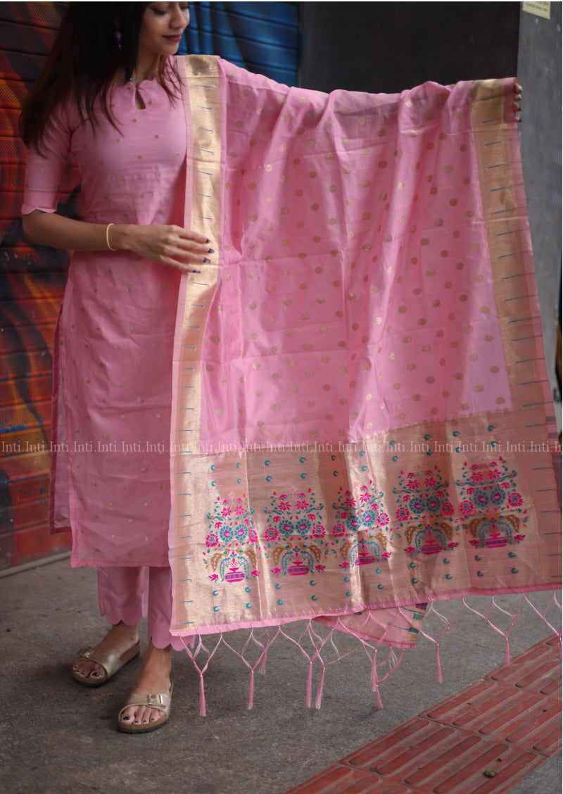 Gulabi Noor Salwar Suit