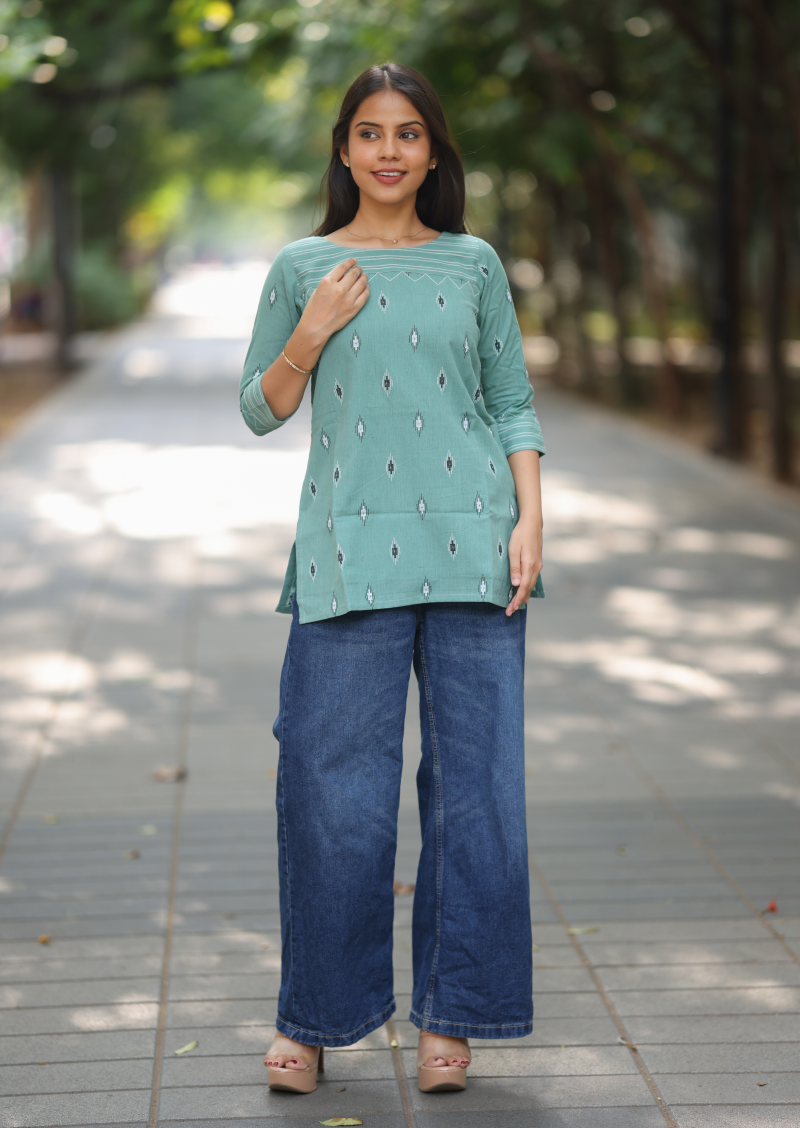 Inara Solvi Short Kurti
