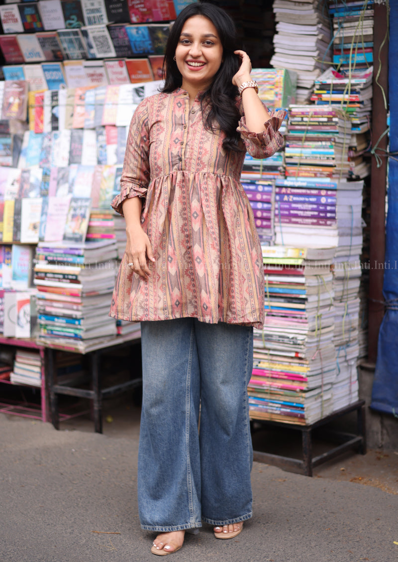 Rosewood Ruffel Short Top