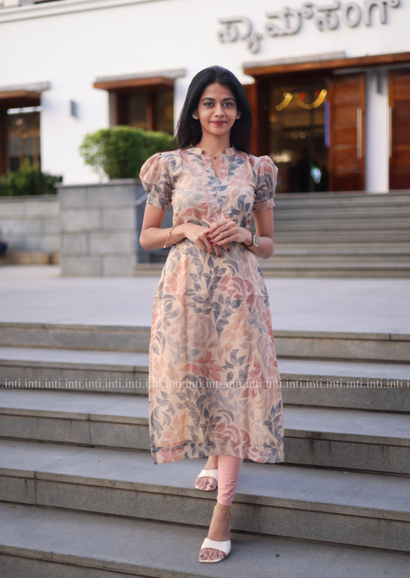 Gleaming Grace Kurti