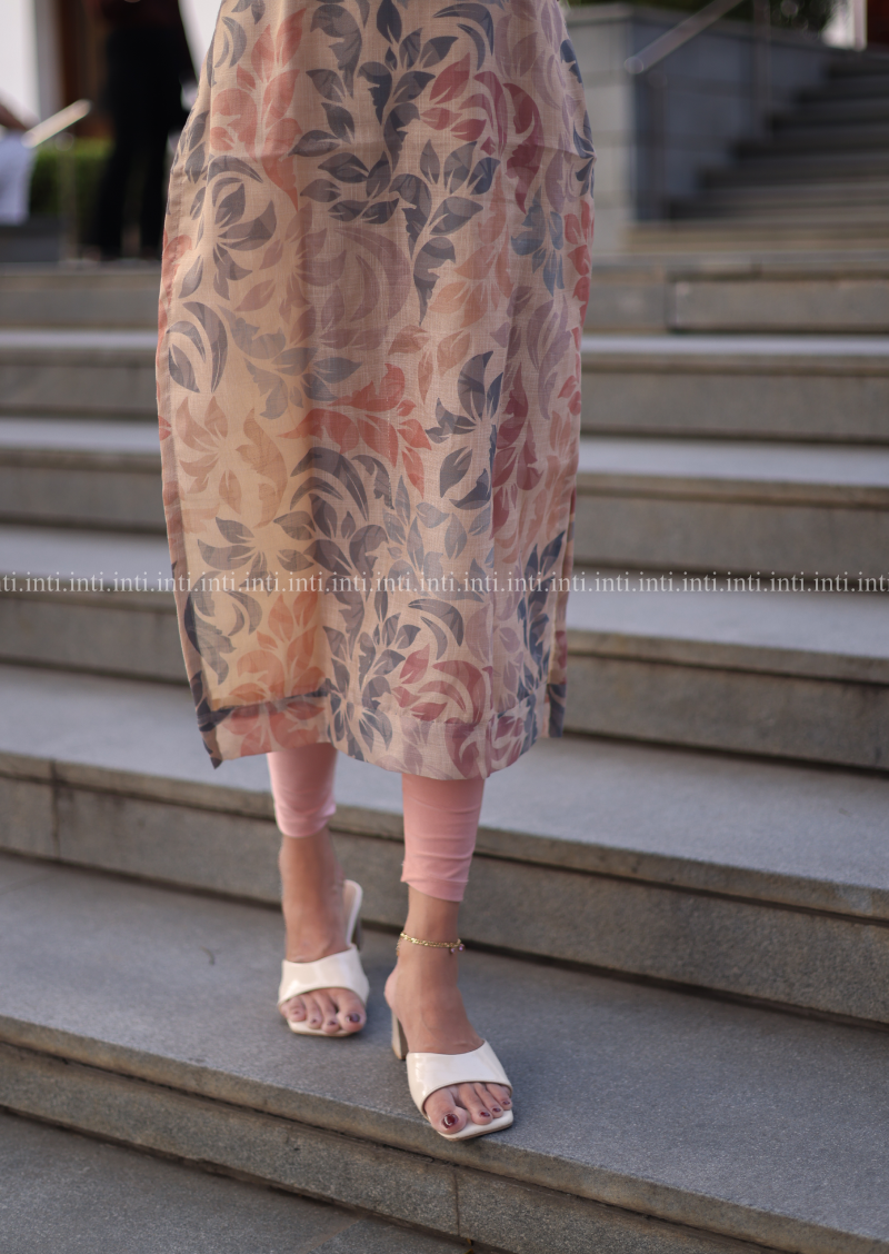 Gleaming Grace Kurti