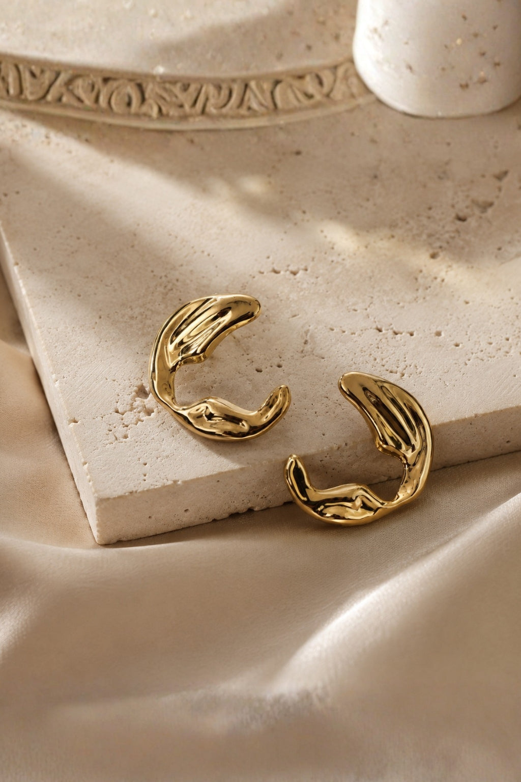 Sculpted Glow Earrings