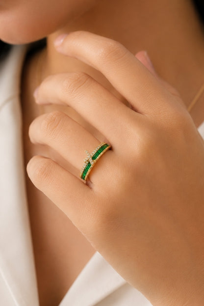 Serene Emerald Ring