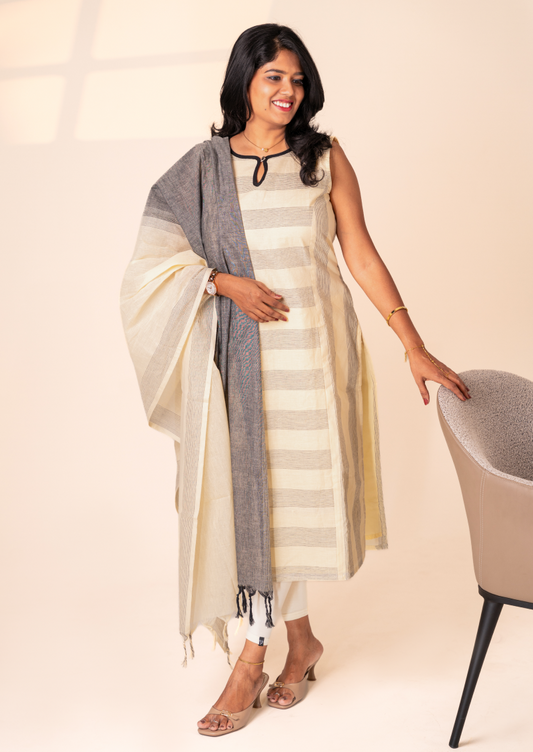Classic Contrast Top & Dupatta Set