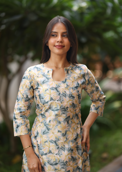 Della Ria Kurti