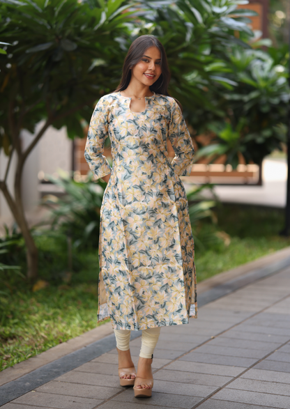 Della Ria Kurti