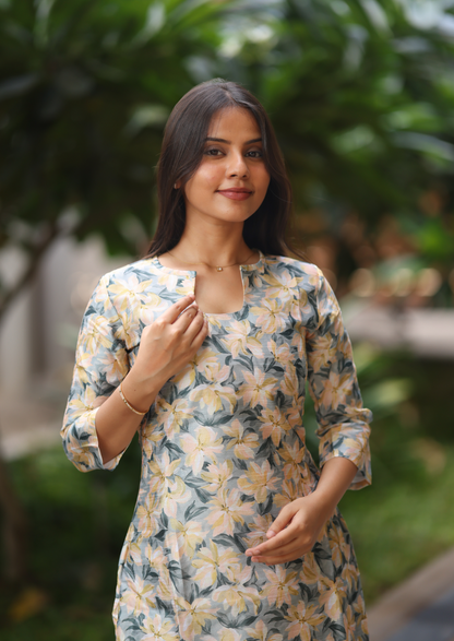 Della Ria Kurti
