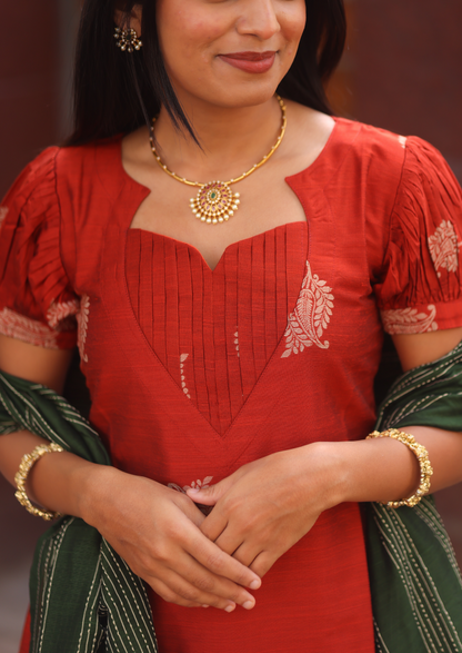 Dorin Selis Salwar Suit