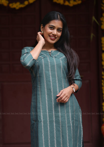 Frost Glow Haze Kurti