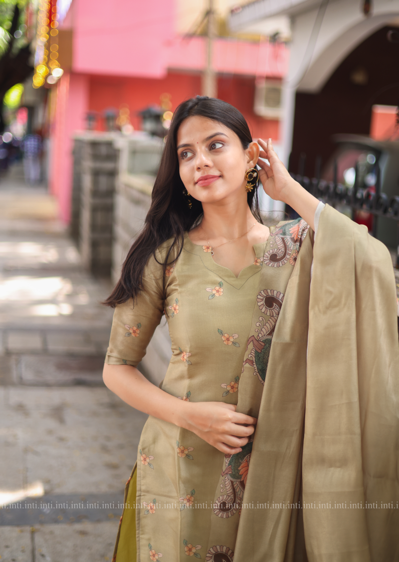 Olive Grace Aesthetic Top & Dupatta Set