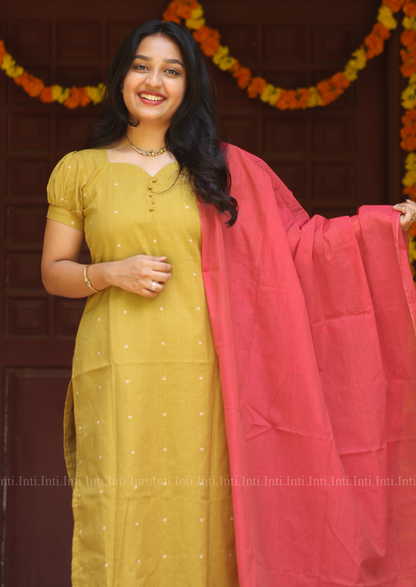 Honey Aura Salwar Suit
