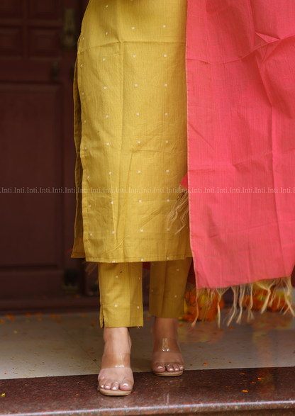 Honey Aura Salwar Suit