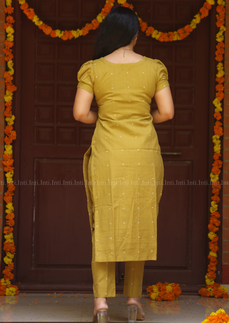 Honey Aura Salwar Suit