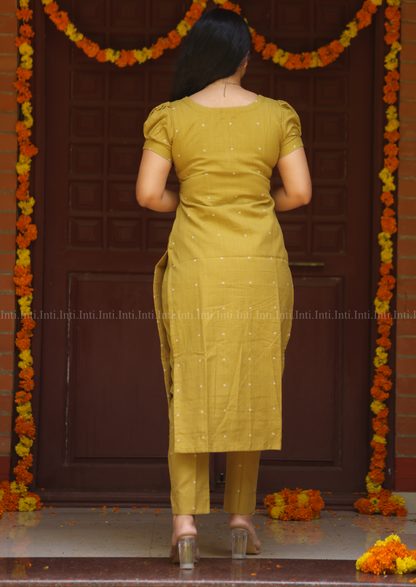 Honey Aura Salwar Suit