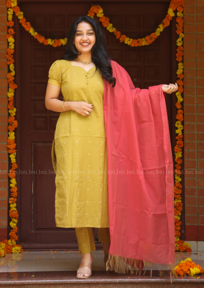 Honey Aura Salwar Suit