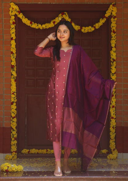 Avelis Orlena Top & Dupatta Set