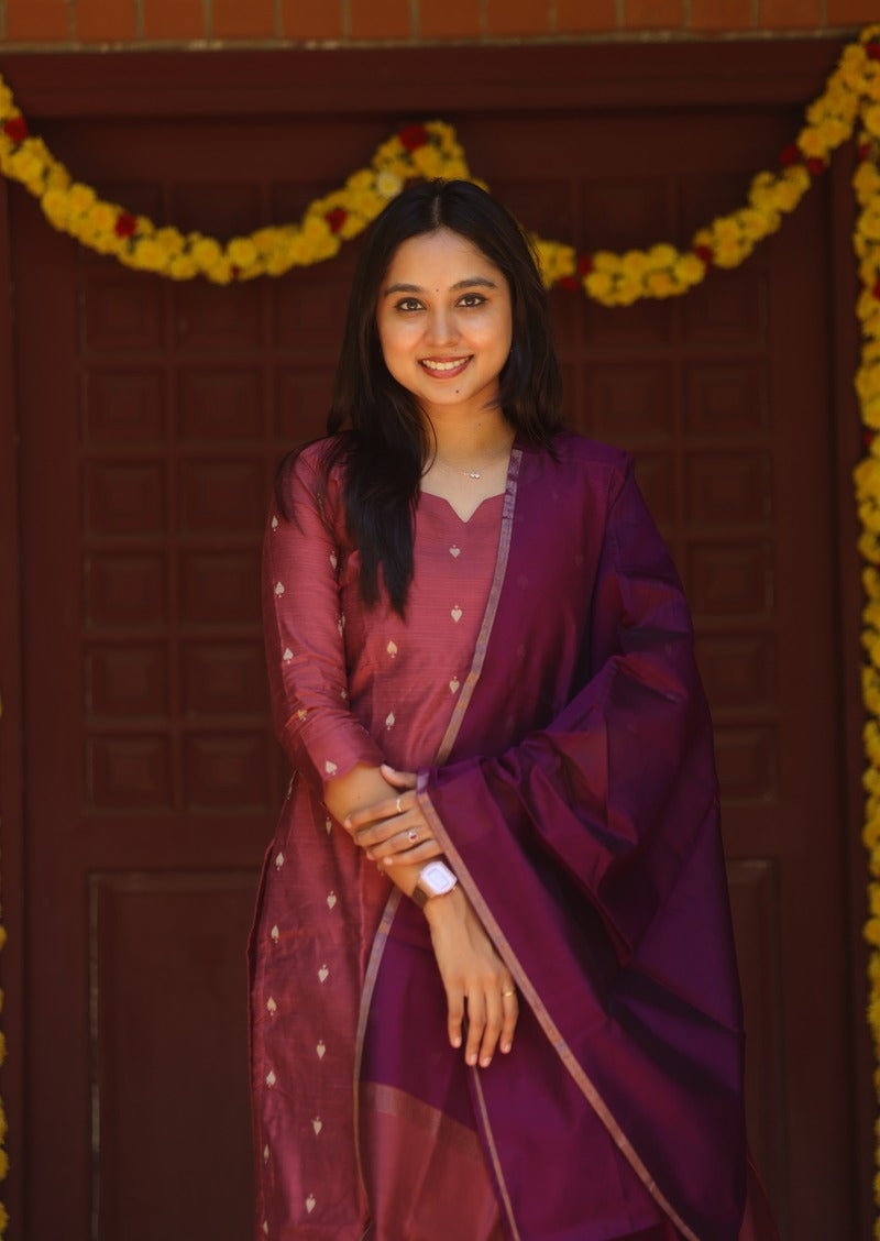 Avelis Orlena Top & Dupatta Set