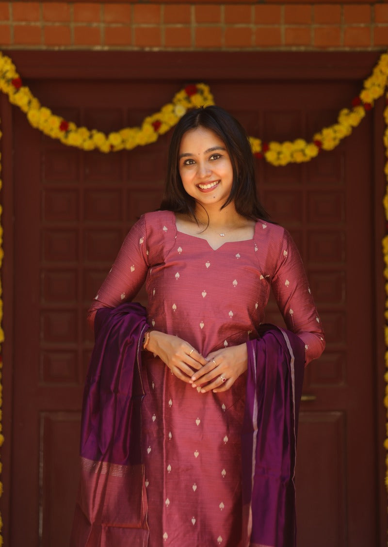 Avelis Orlena Top & Dupatta Set