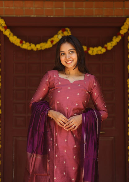 Avelis Orlena Top & Dupatta Set