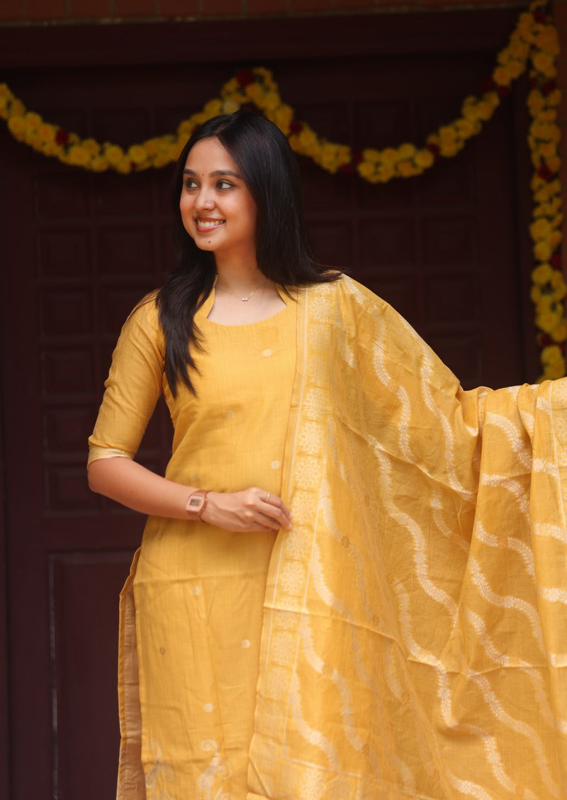 Kesari Dhoop Top & Dupatta Set