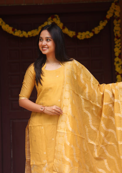 Kesari Dhoop Top & Dupatta Set