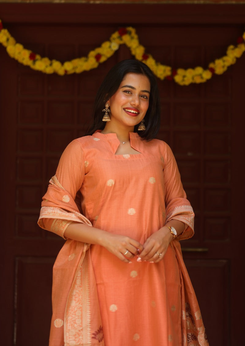 Zareva Elaris Top & Dupatta Set