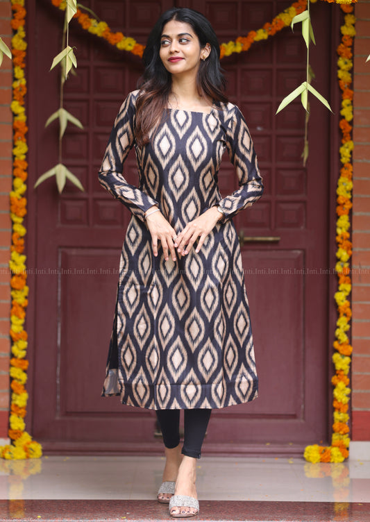 Ikat Noir Kurti