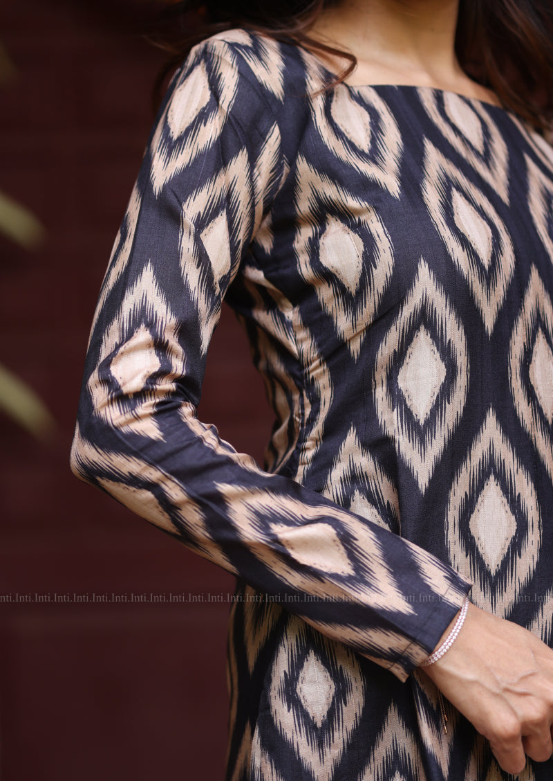 Ikat Noir Kurti