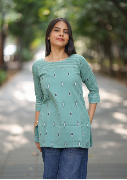 Inara Solvi Short Kurti