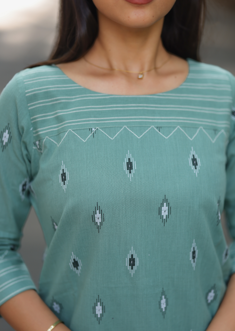 Inara Solvi Short Kurti