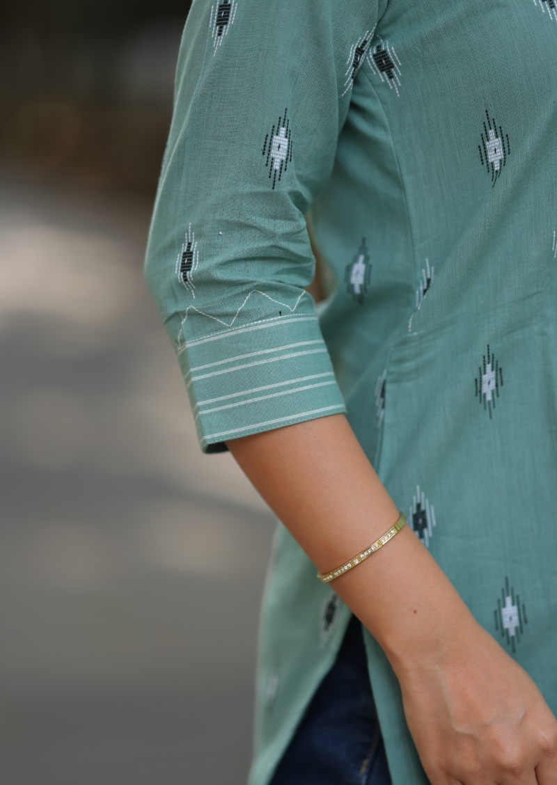 Inara Solvi Short Kurti