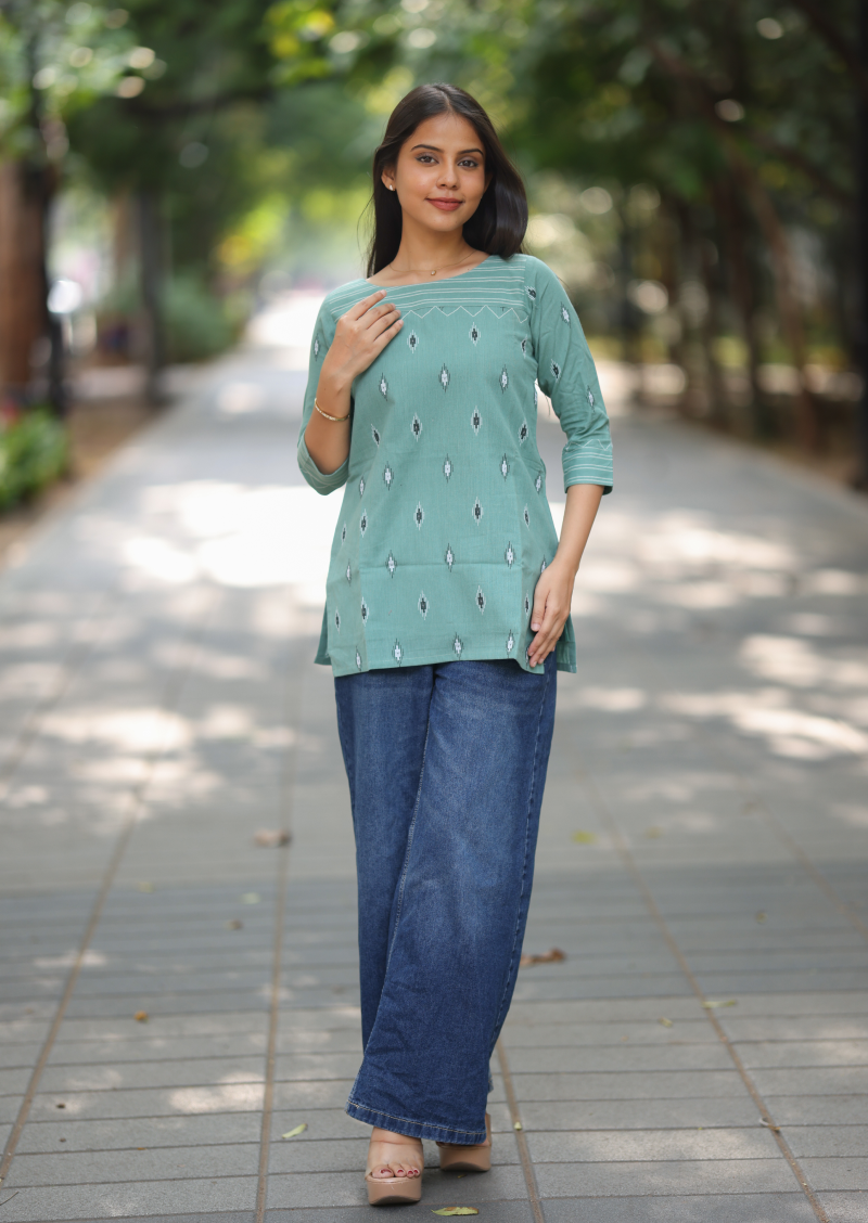 Inara Solvi Short Kurti