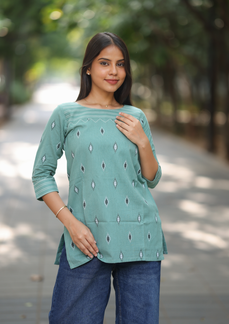 Inara Solvi Short Kurti