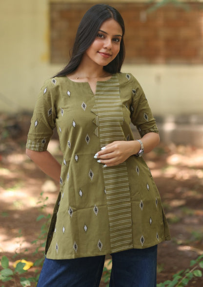 Isla Venn Short Kurti