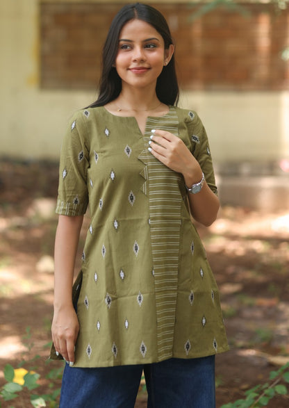 Isla Venn Short Kurti