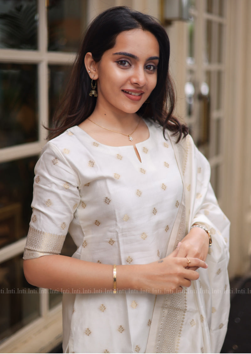 Ivory Aura Salwar Suit