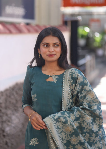 Jelva Sheen Top & Dupatta Set