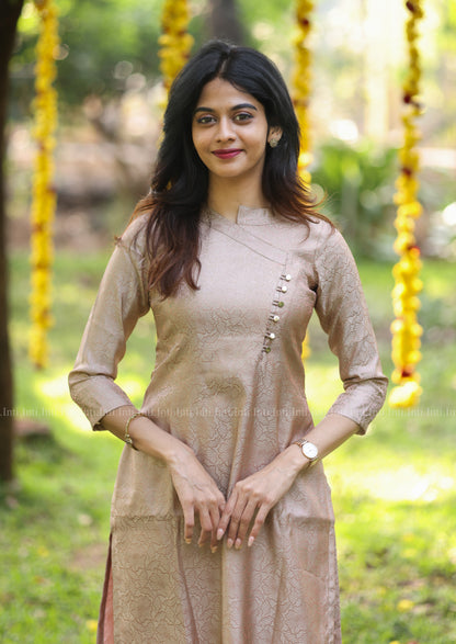 Neutral Poise Kurti