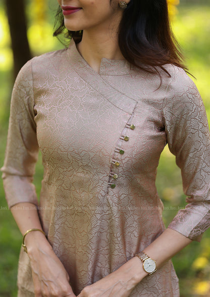 Neutral Poise Kurti