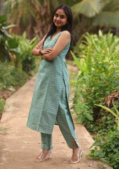 Nila Stride Top & Pant Set