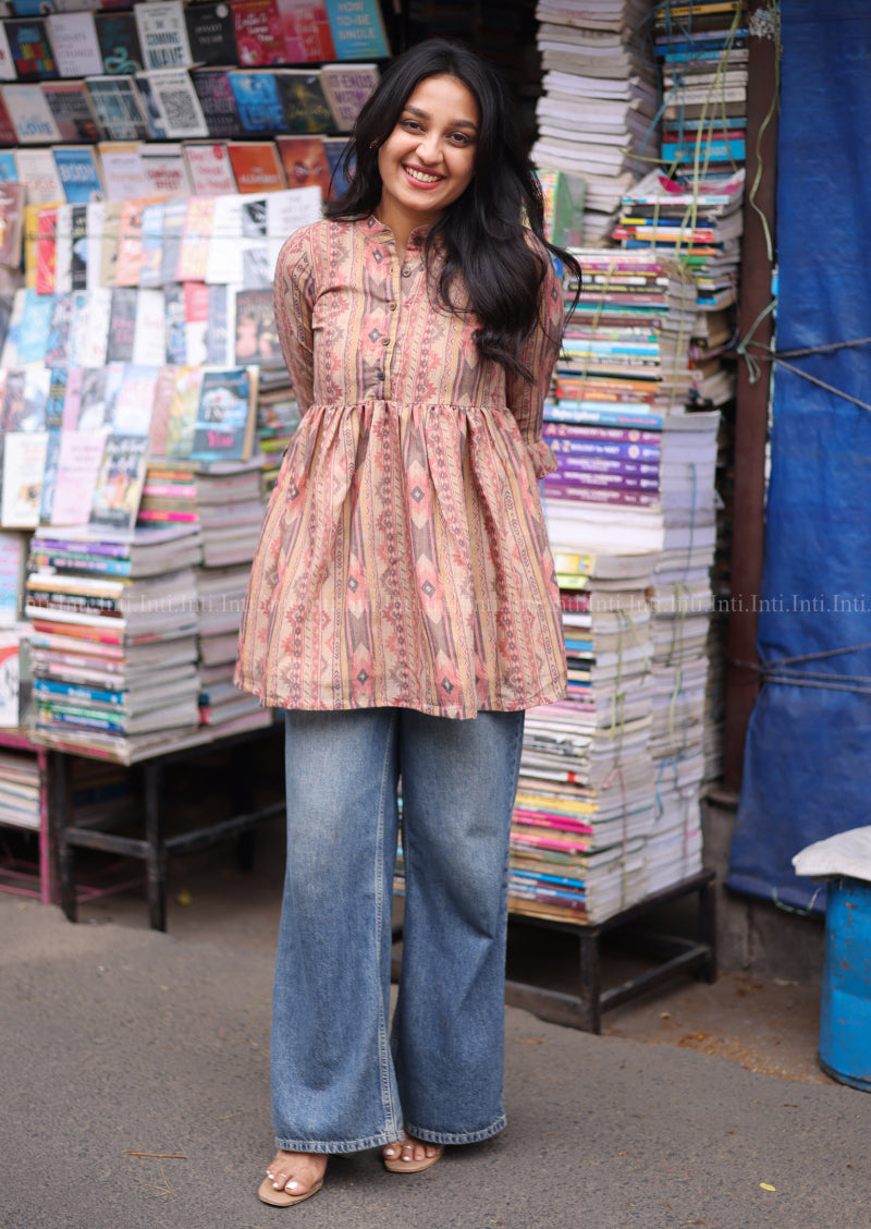 Rosewood Ruffel Short Top