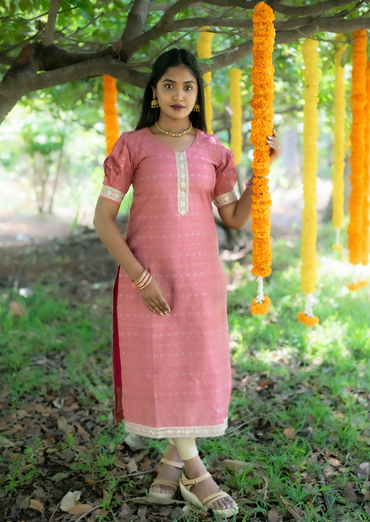 Rosy Aura Kurti