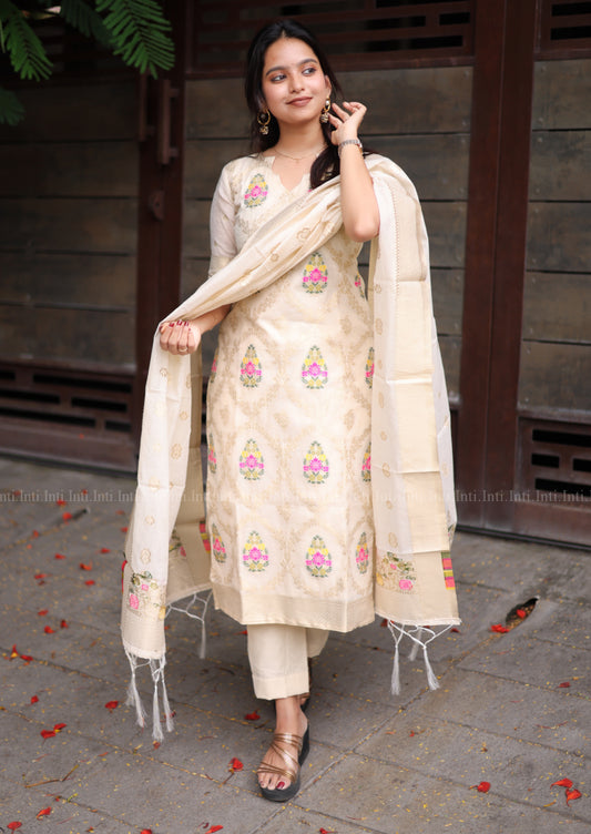 Swan Elegance Salwar Suit