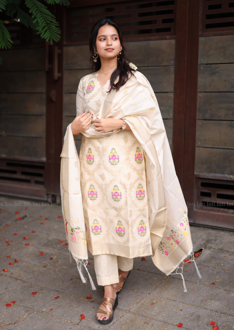 Swan Elegance Salwar Suit