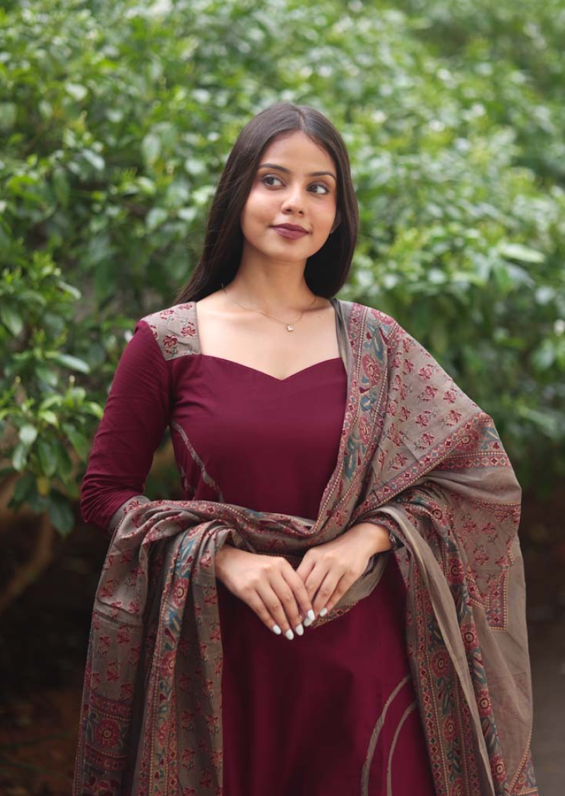 Darian Magenta Salwar Suit