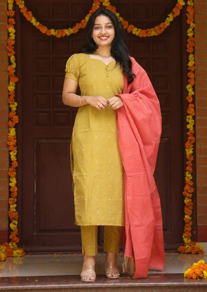 Honey Aura Salwar Suit
