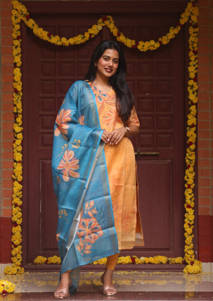 Fira Pattern Top & Dupatta Set