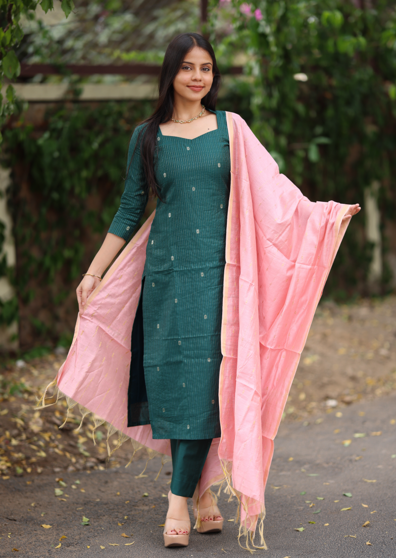 Kivara Taar Salwar Suit