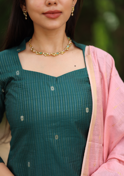 Kivara Taar Salwar Suit