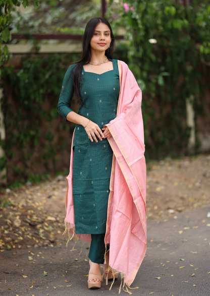 Kivara Taar Salwar Suit